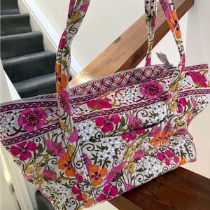 Vera Bradley Tea garden pattern in Pink and Orange Women's Bag